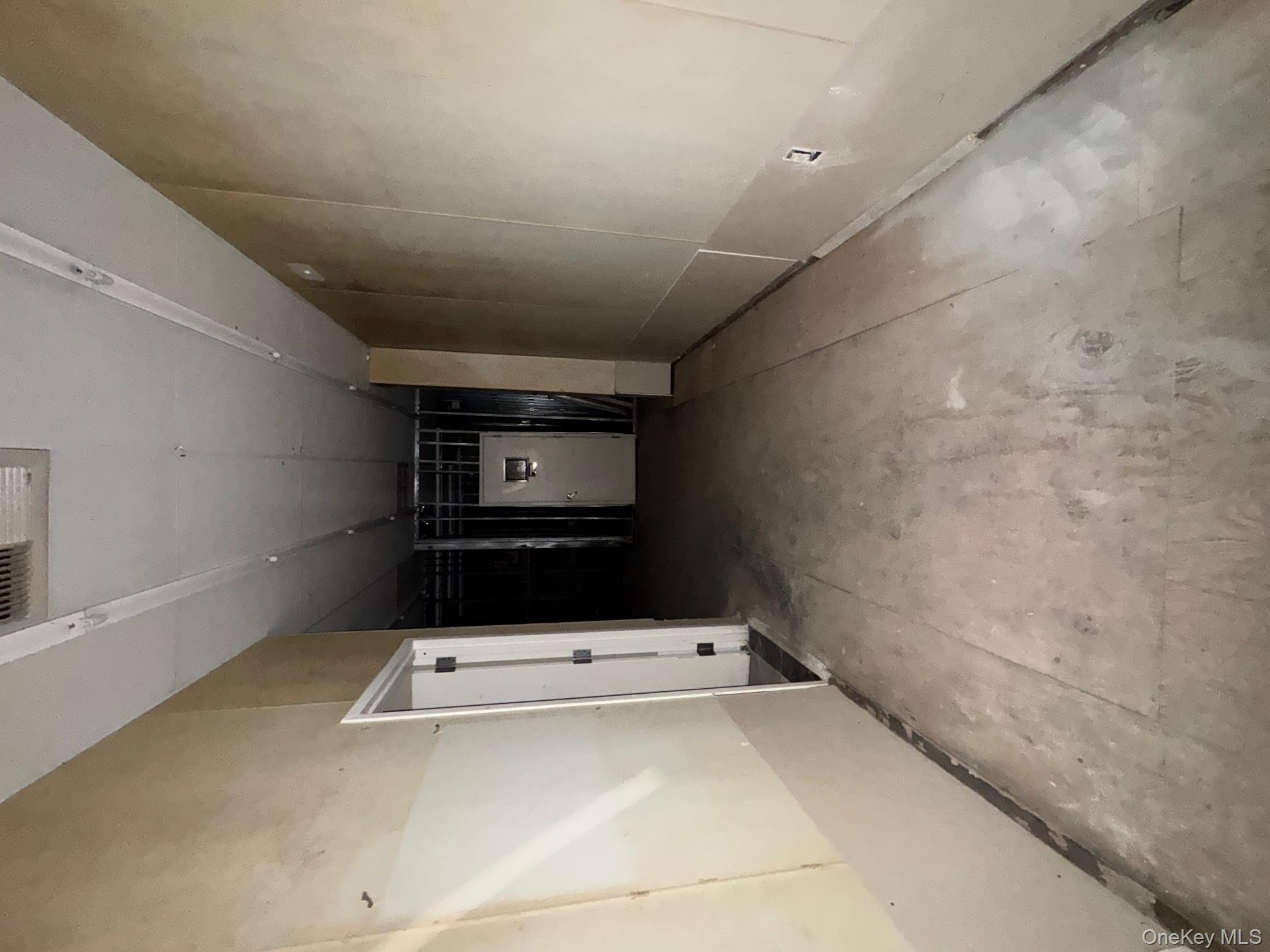 6918 Myrtle Avenue Ridgewood Ridgewood, NY 11385