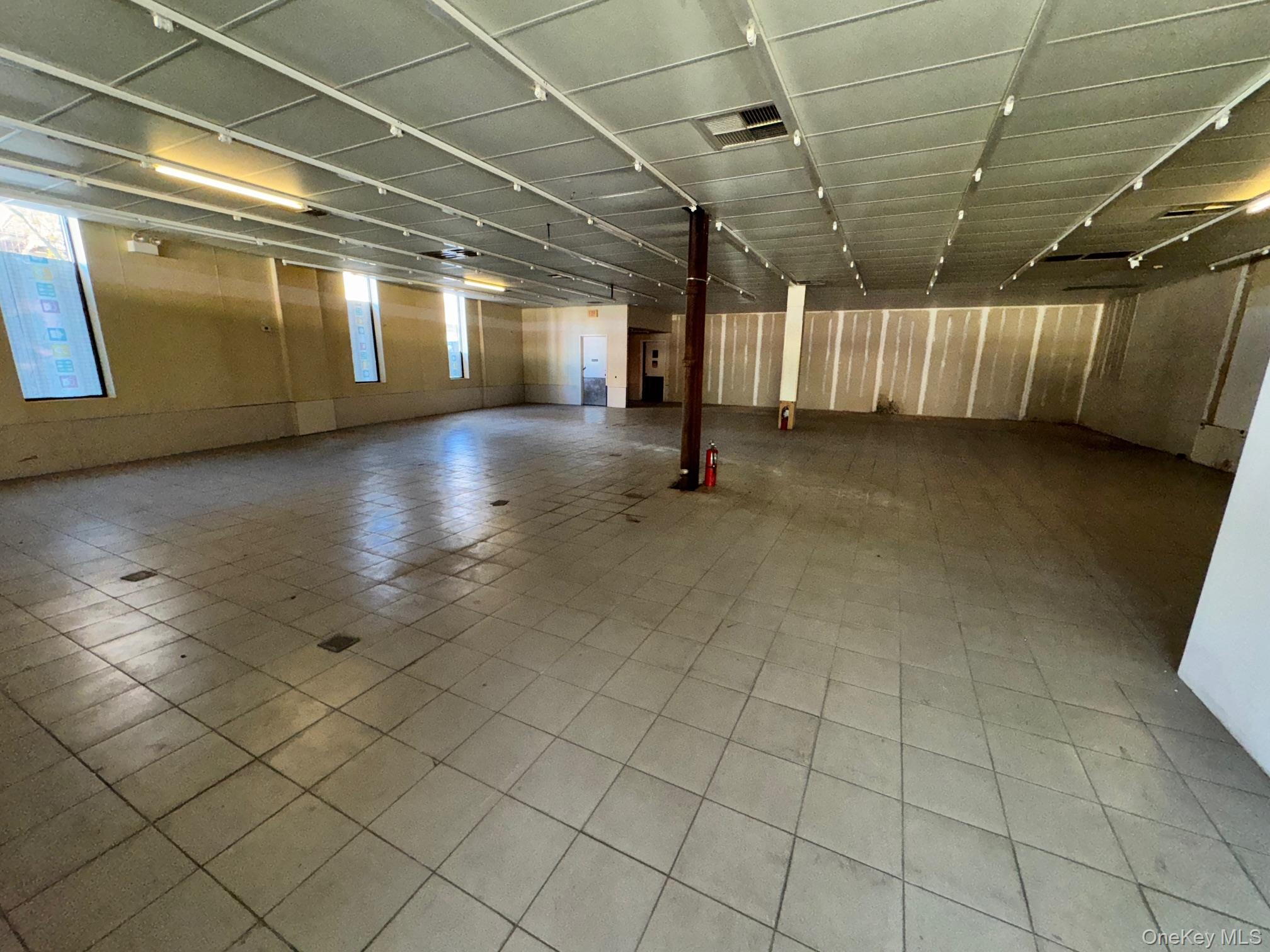 6918 Myrtle Avenue Ridgewood Ridgewood, NY 11385