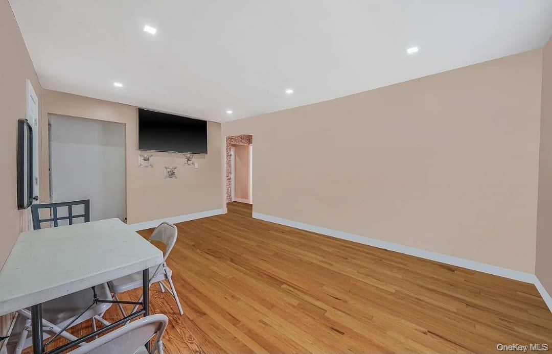 20202 109th Avenue Saint Albans Saint Albans, NY 11412