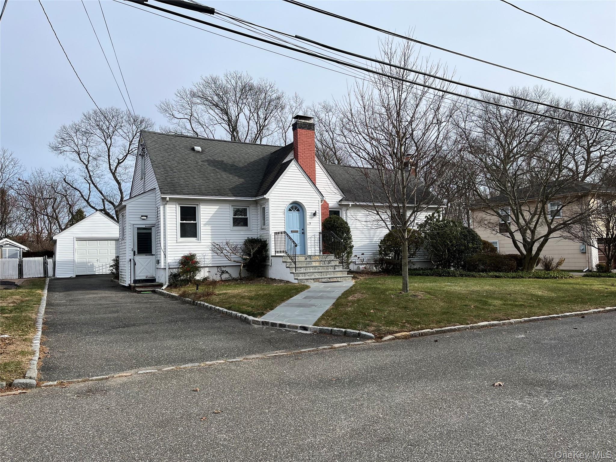 7 Floyd Place East Norwich East Norwich NY 11732