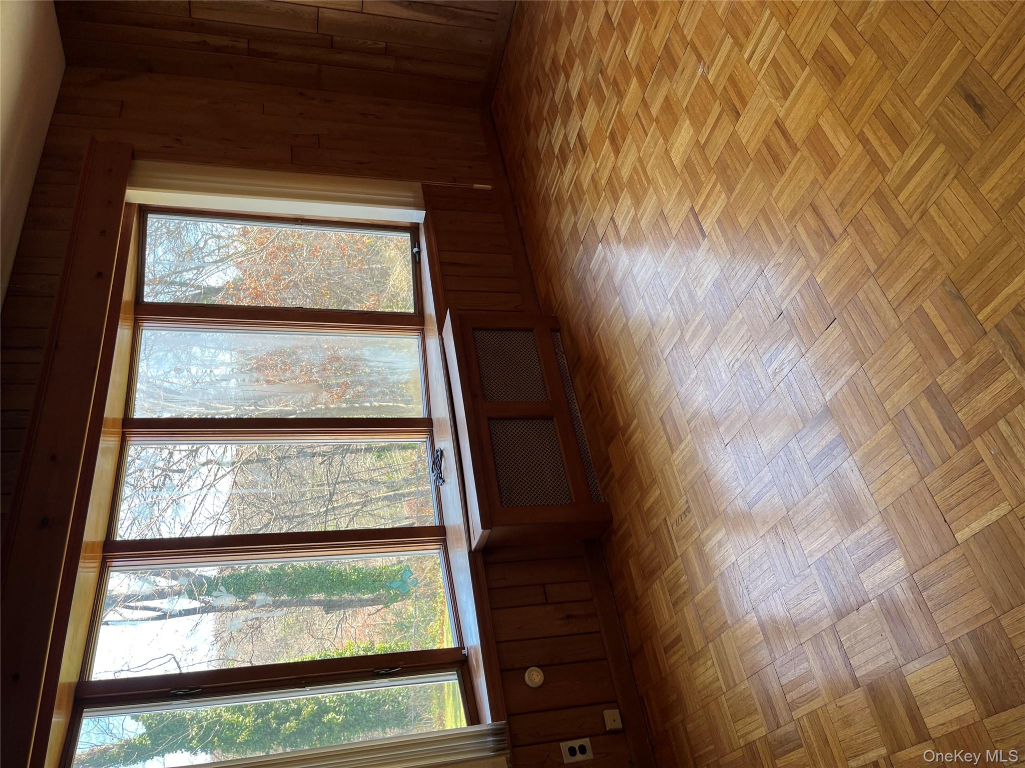 7 Floyd Place East Norwich East Norwich NY 11732