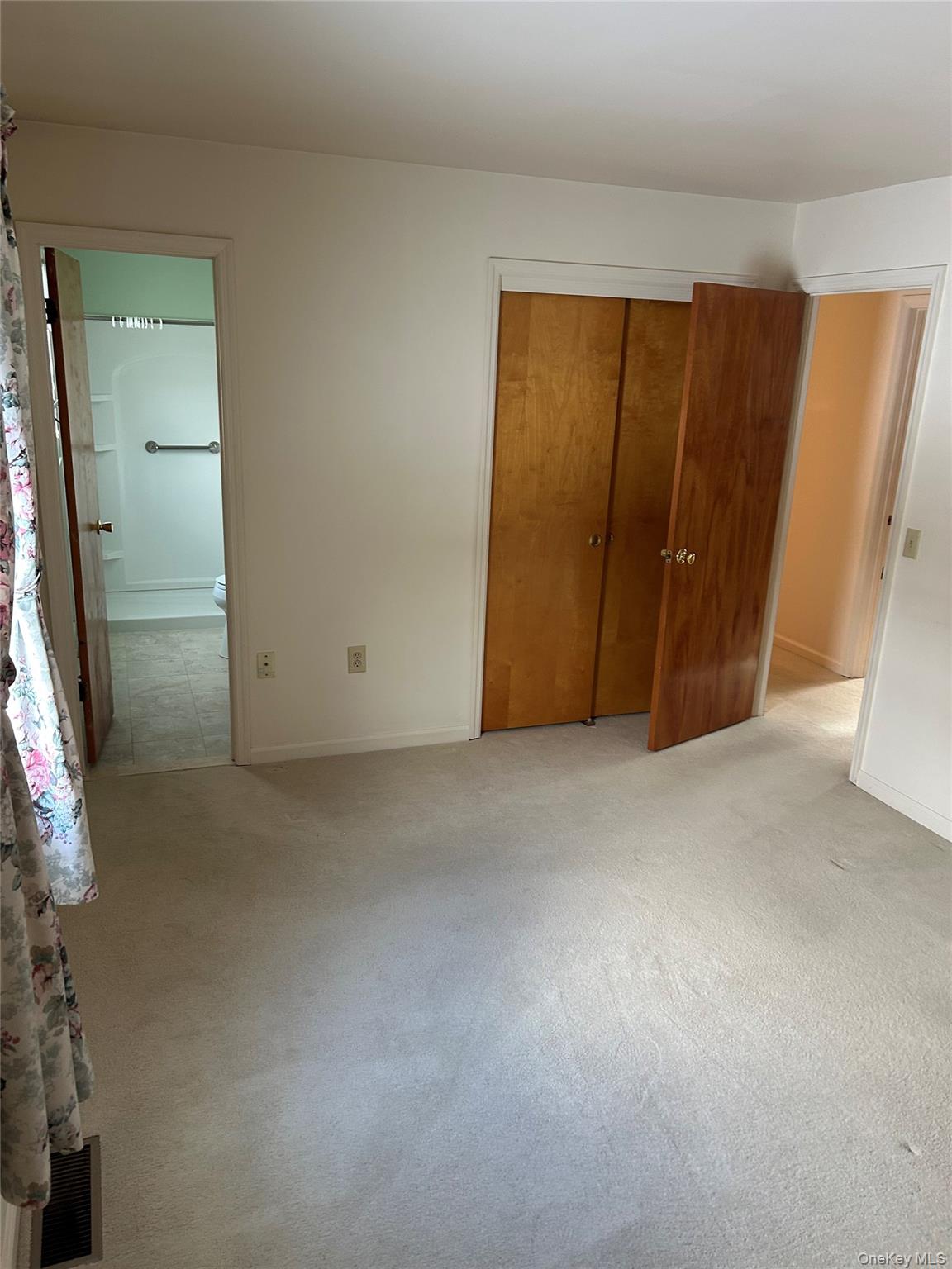 2 Scism Circle Out of NYC Red Hook, NY 12571