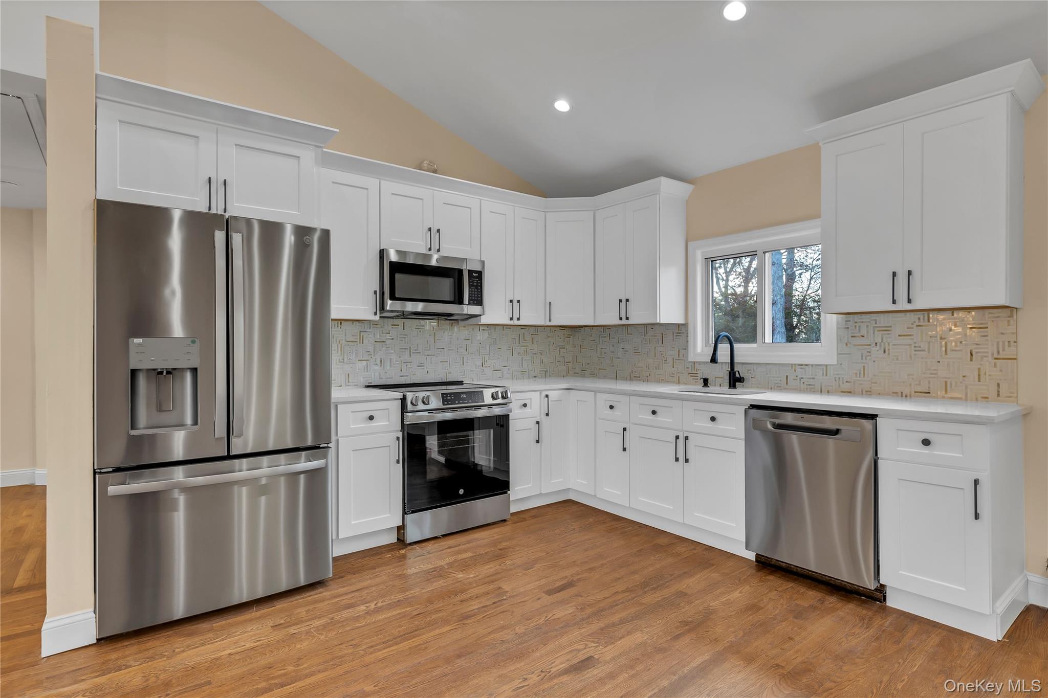 116 Phyllis Drive Patchogue Patchogue, NY 11772