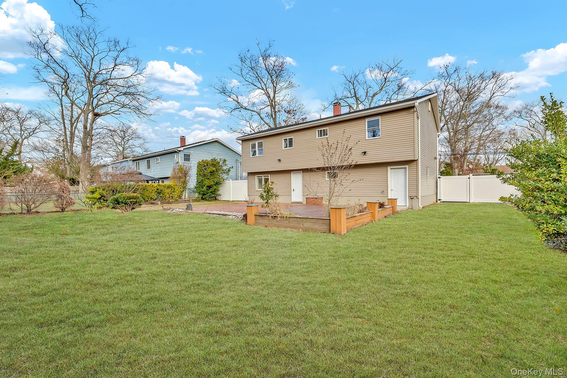 116 Phyllis Drive Patchogue Patchogue, NY 11772