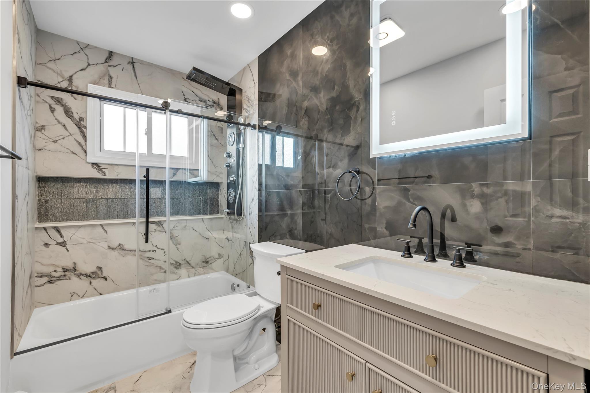 116 Phyllis Drive Patchogue Patchogue, NY 11772