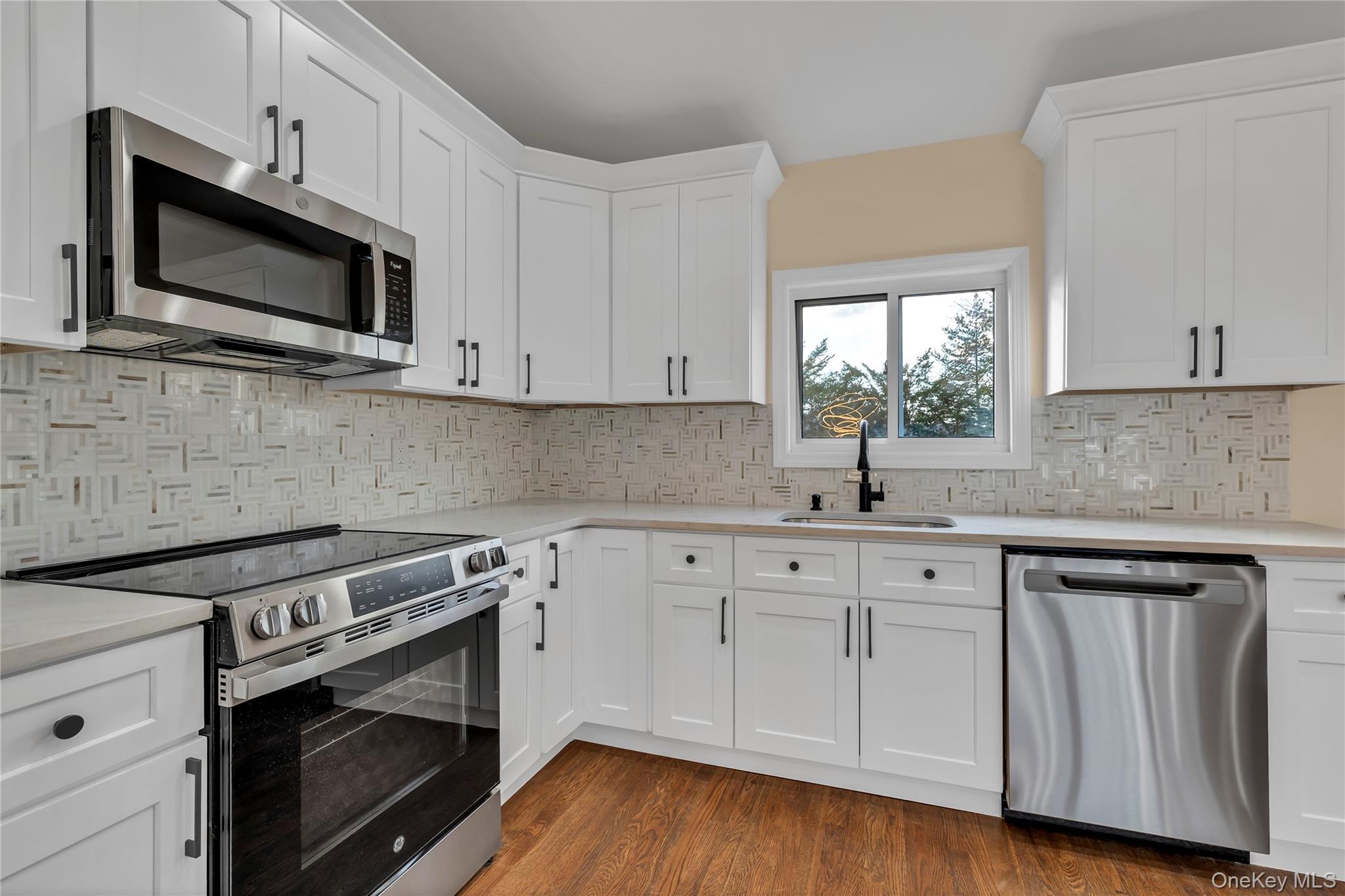 116 Phyllis Drive Patchogue Patchogue, NY 11772