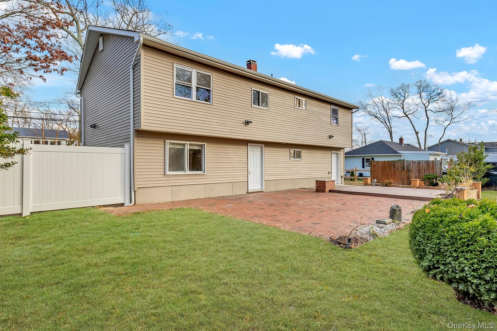 116 Phyllis Drive Patchogue Patchogue, NY 11772