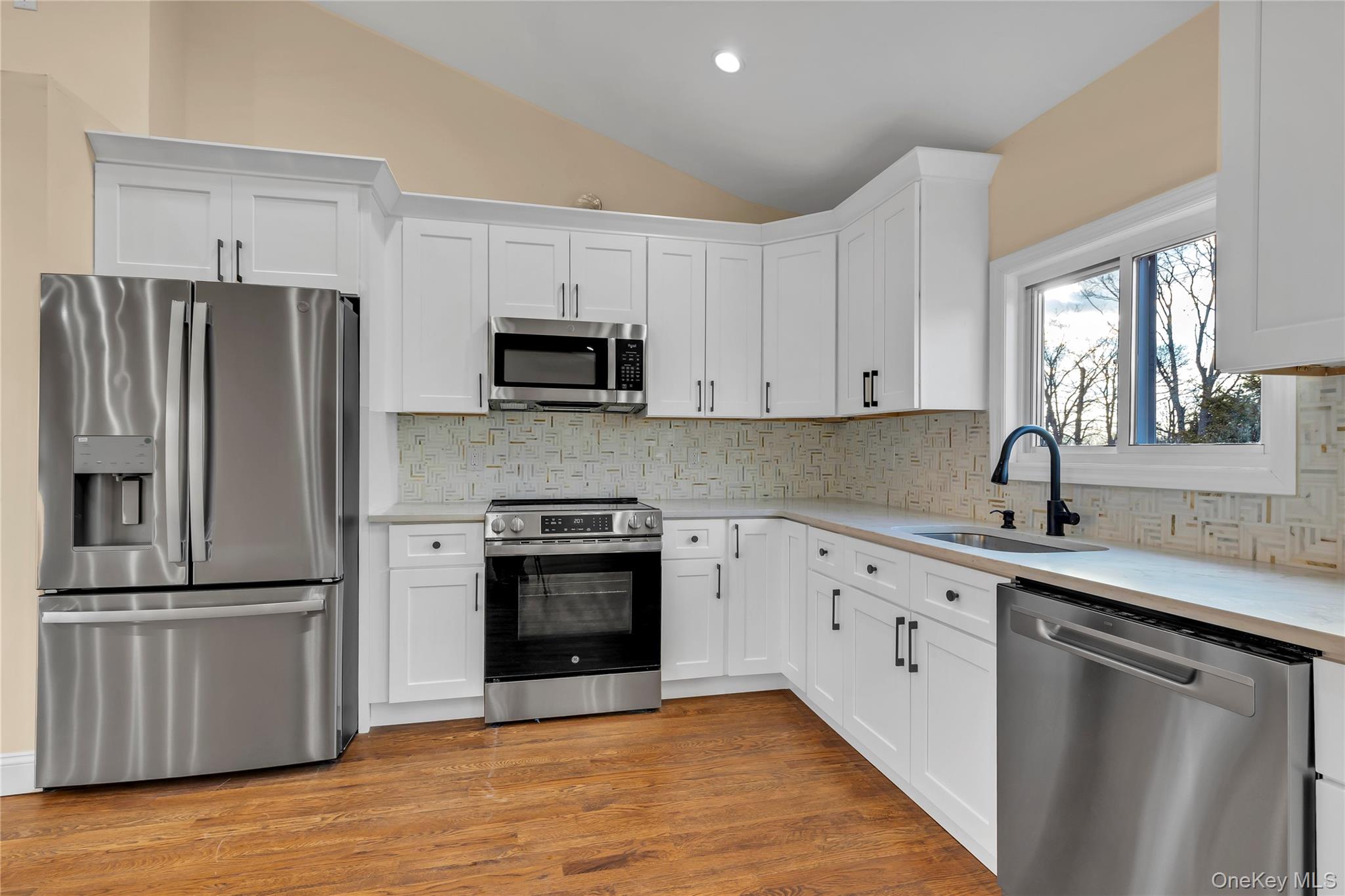 116 Phyllis Drive Patchogue Patchogue, NY 11772