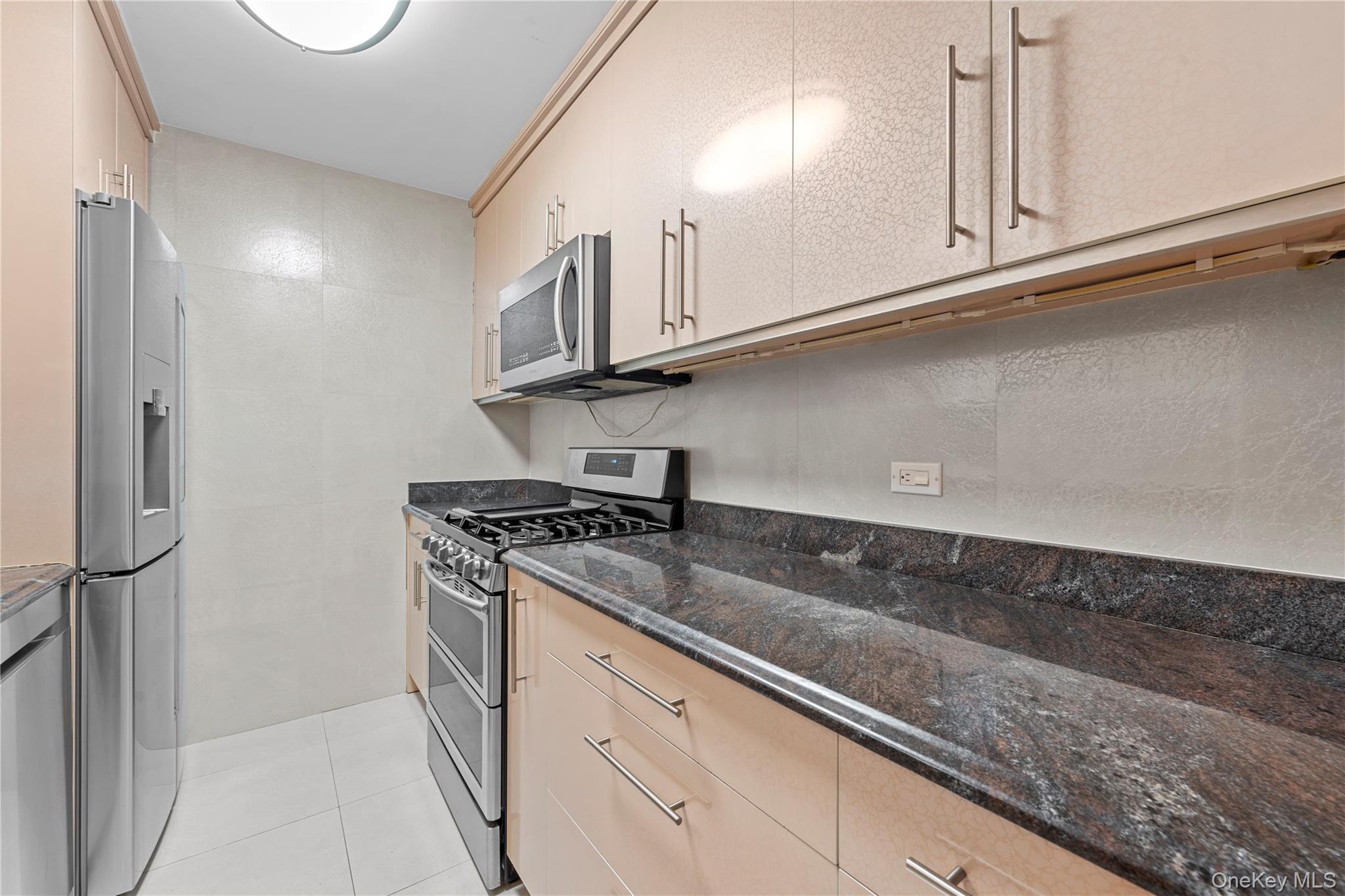 102-10 66th Road 3-B Forest Hills Forest Hills, NY 11375