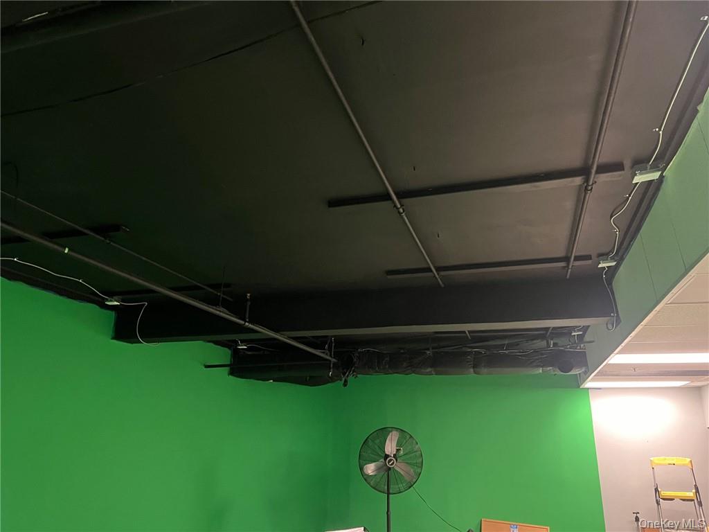 90 North Street 204 Out of NYC Middletown, NY 10940