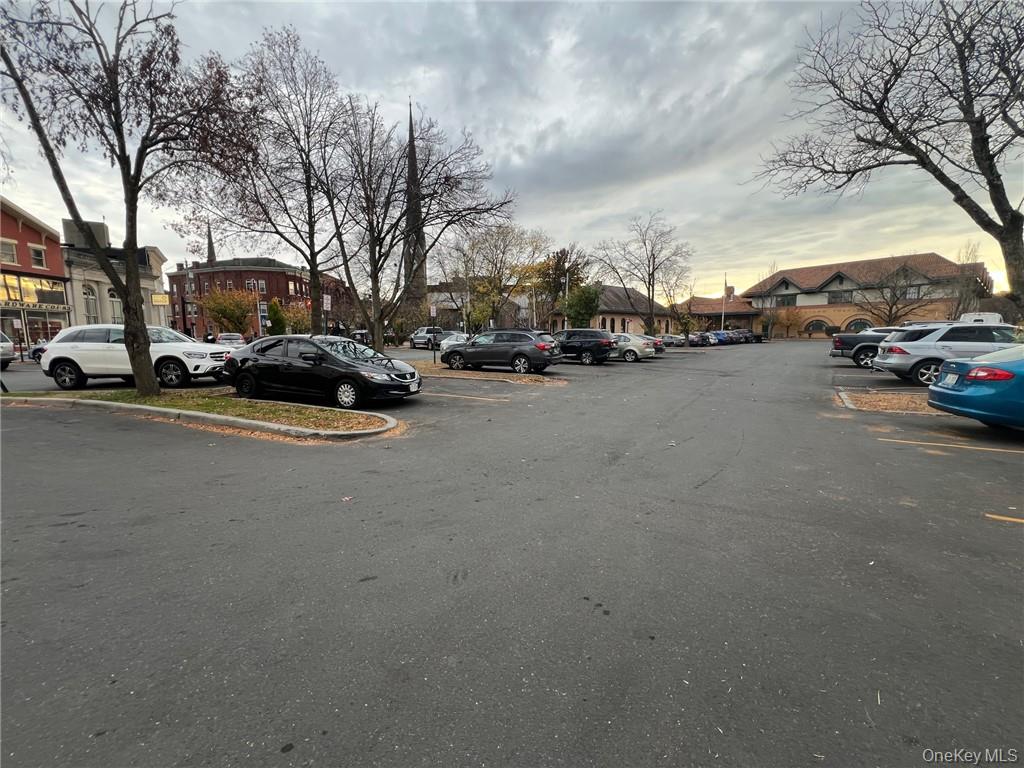 90 North Street 204 Out of NYC Middletown, NY 10940