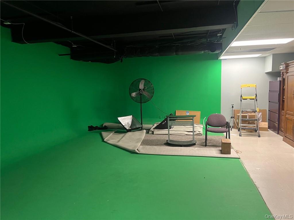 90 North Street 204 Out of NYC Middletown, NY 10940