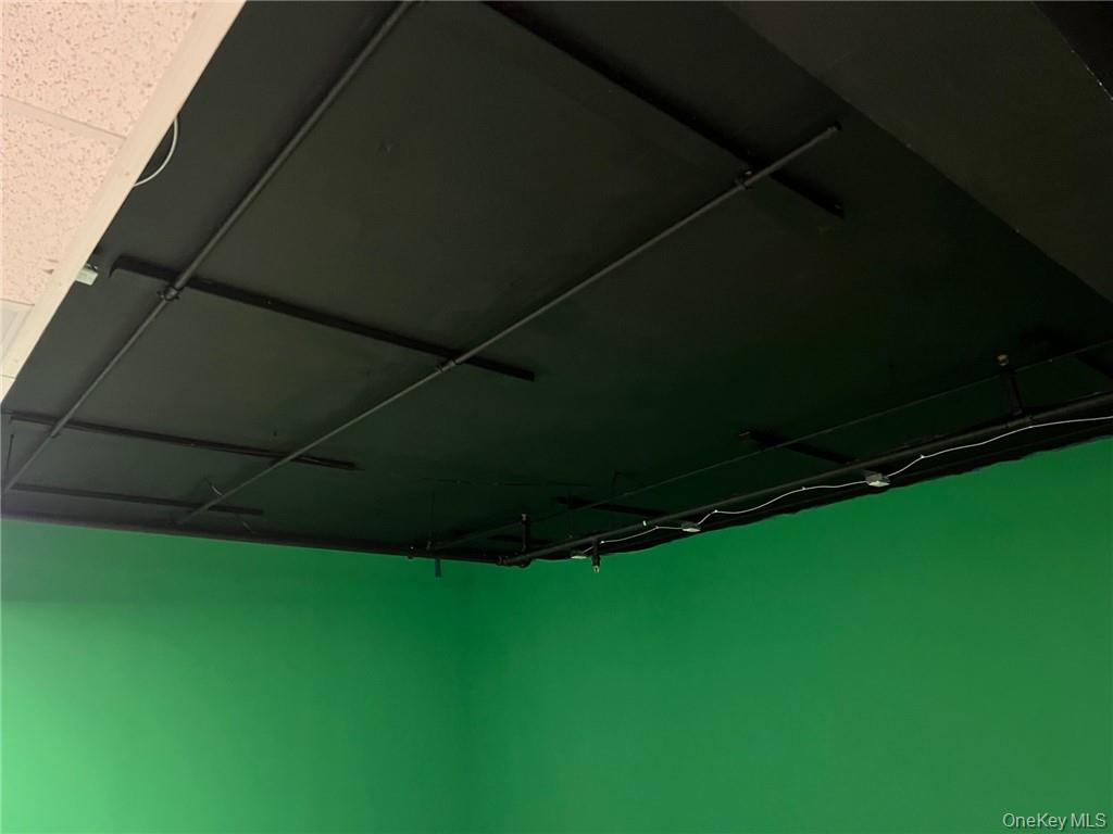 90 North Street 204 Out of NYC Middletown, NY 10940