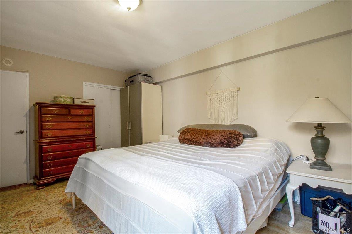 279 N Broadway 6-C Yonkers Yonkers, NY 10701