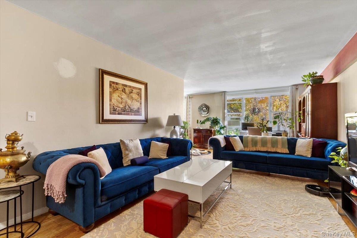 279 N Broadway 6-C Yonkers Yonkers, NY 10701