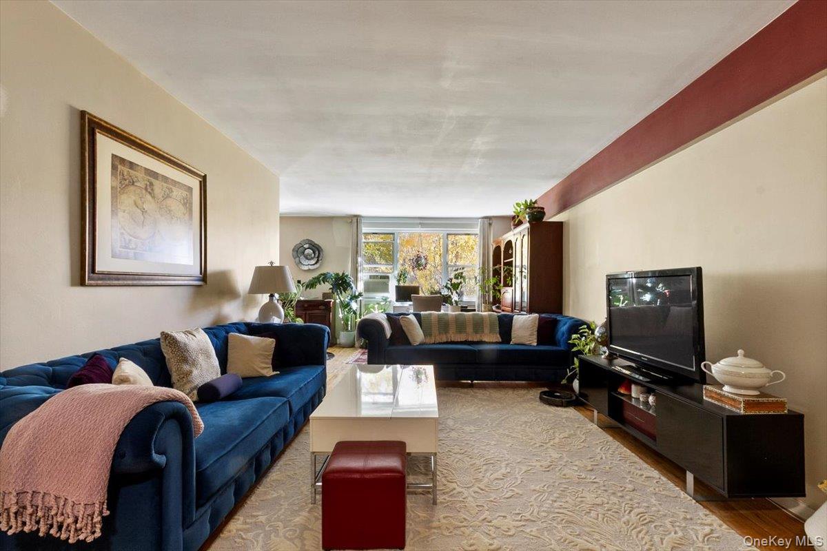 279 N Broadway 6-C Yonkers Yonkers, NY 10701