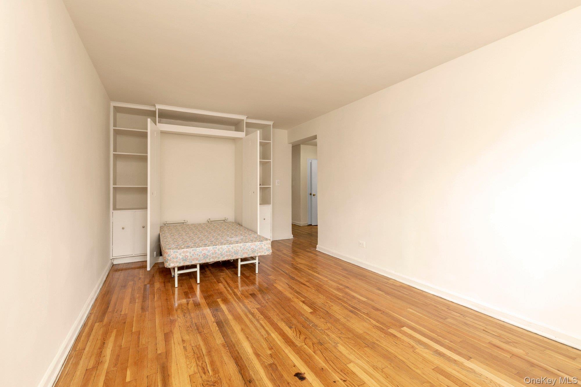 31-85 Crescent Street 2 Astoria Astoria, NY 11106