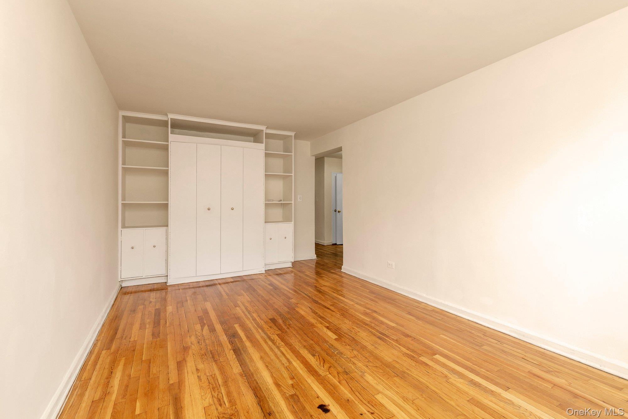 31-85 Crescent Street 2 Astoria Astoria, NY 11106