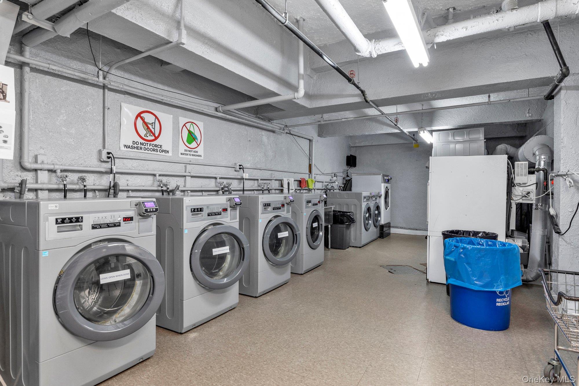 31-85 Crescent Street 2 Astoria Astoria, NY 11106