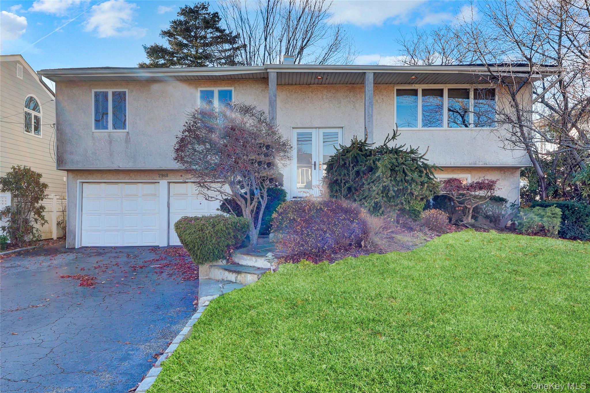 2988 Bond Drive Merrick Merrick, NY 11566