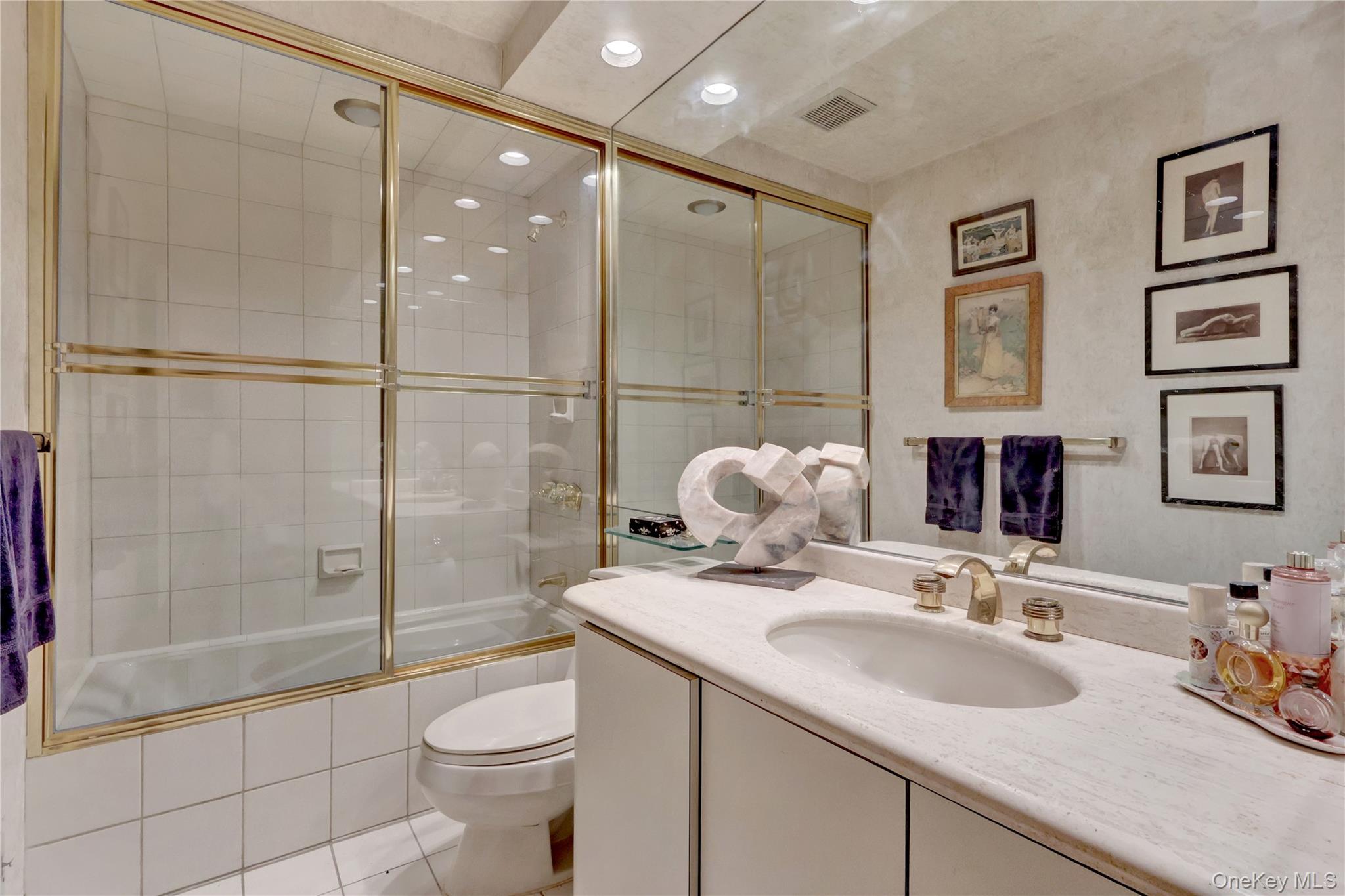 2988 Bond Drive Merrick Merrick, NY 11566