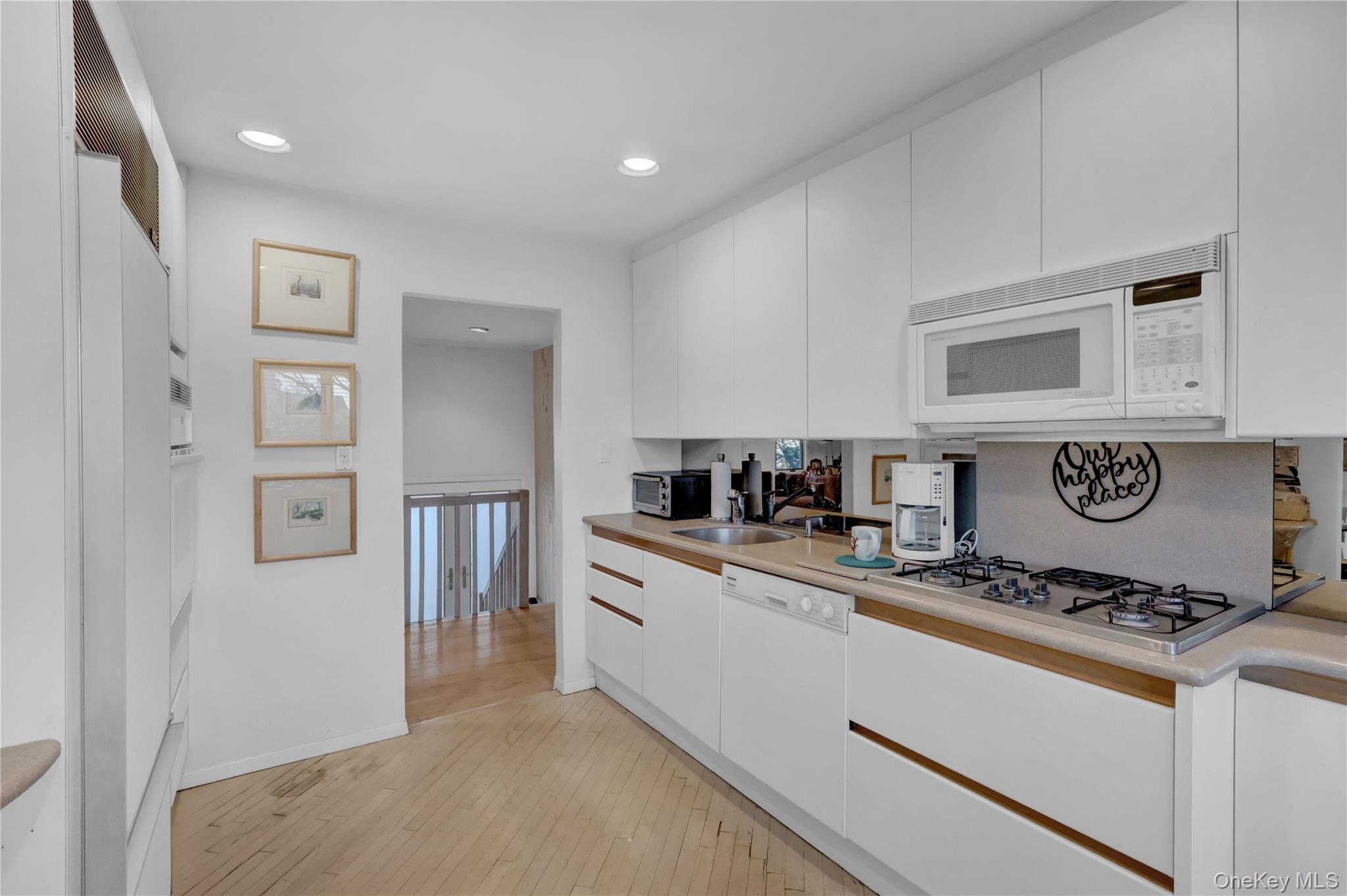 2988 Bond Drive Merrick Merrick, NY 11566