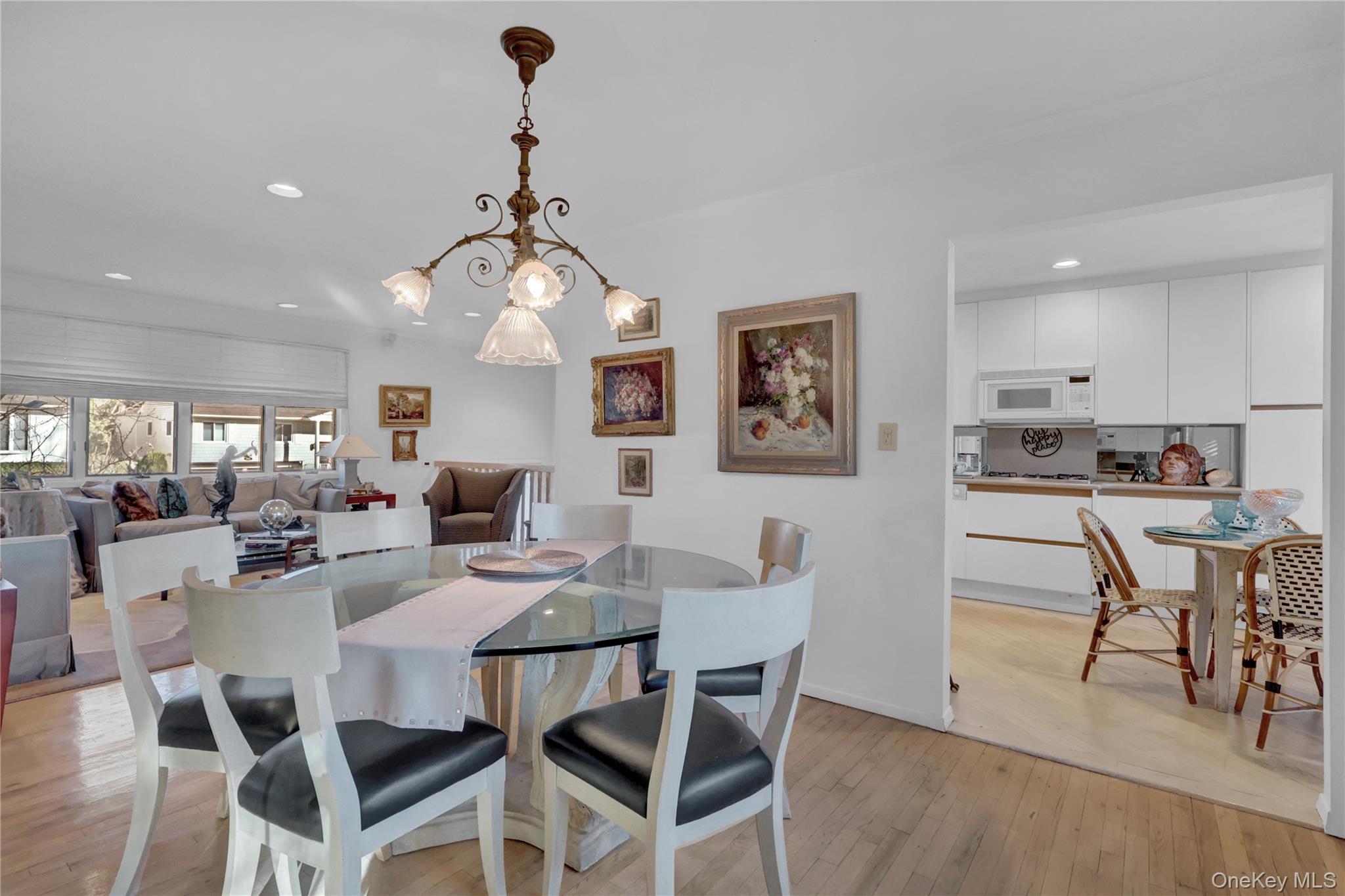 2988 Bond Drive Merrick Merrick, NY 11566