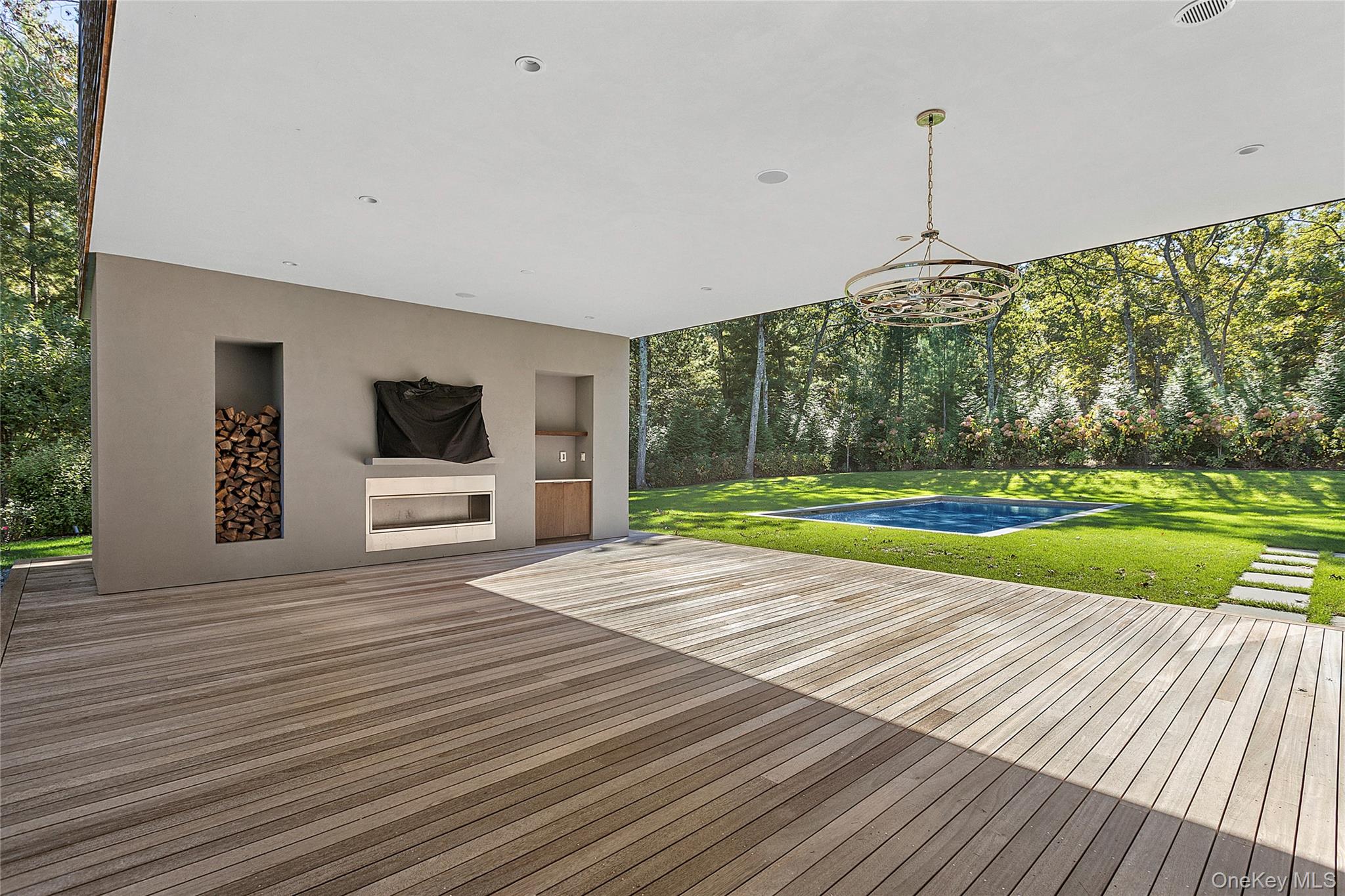 26 Alewive Brook Road East Hampton East Hampton, NY 11937