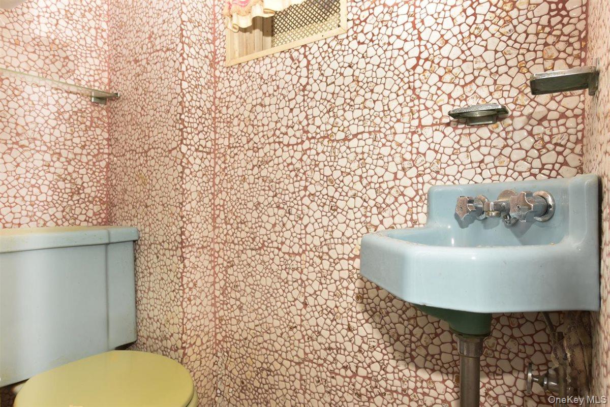 222 Avenue V Brooklyn, NY 11223