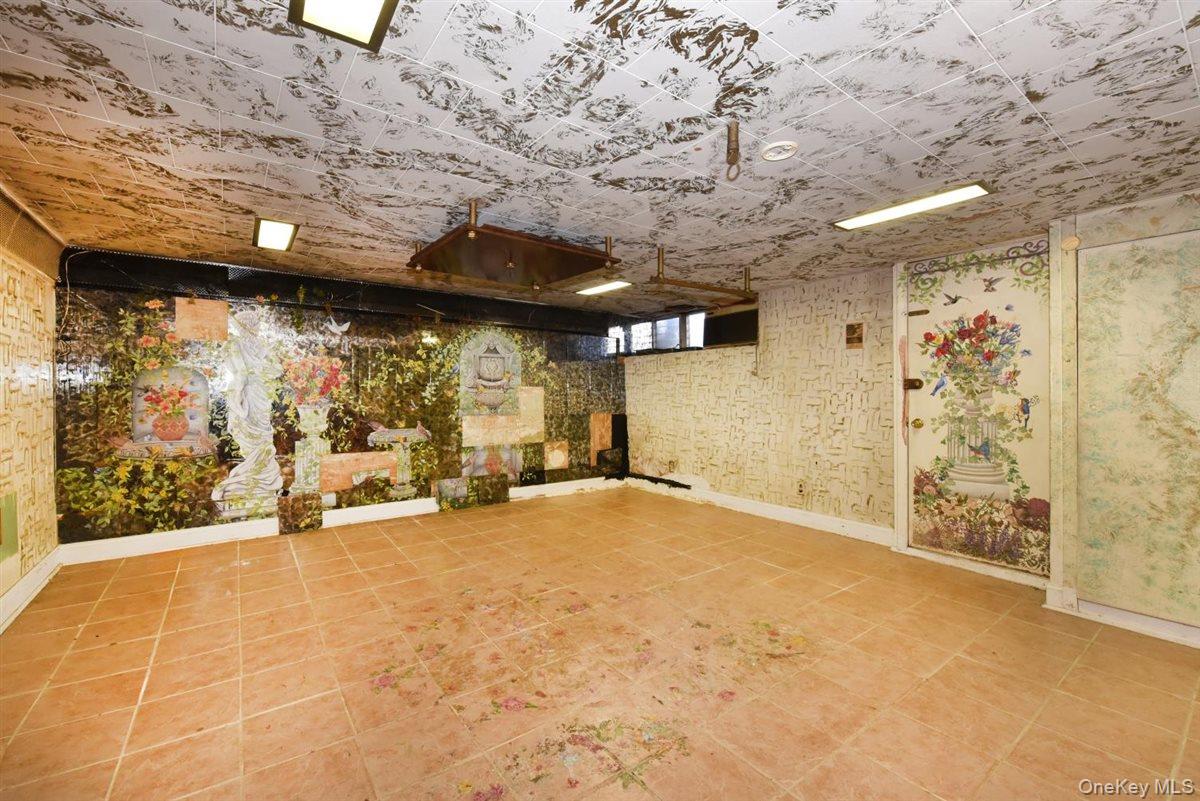 222 Avenue V Brooklyn, NY 11223