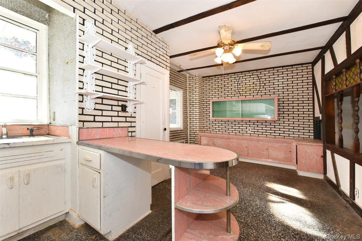 222 Avenue V Brooklyn, NY 11223