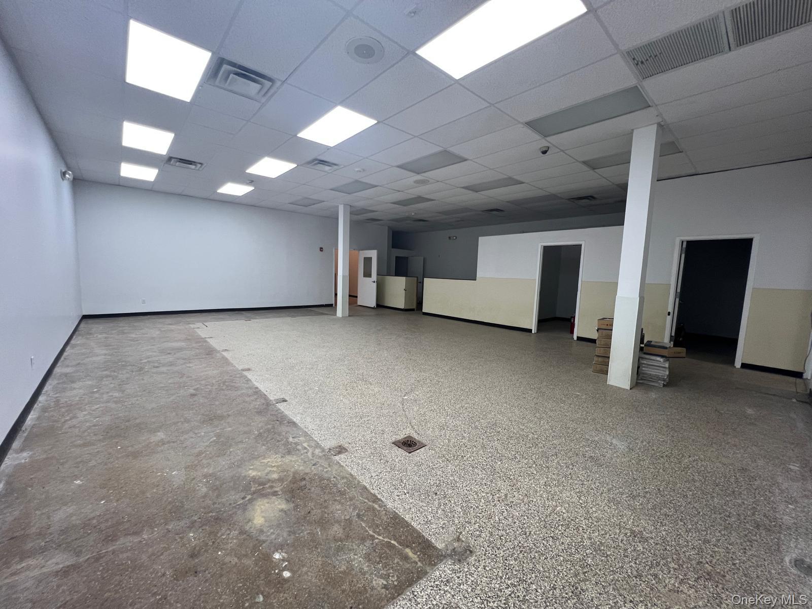 411 Jericho Turnpike New Hyde Park New Hyde Park, NY 11040