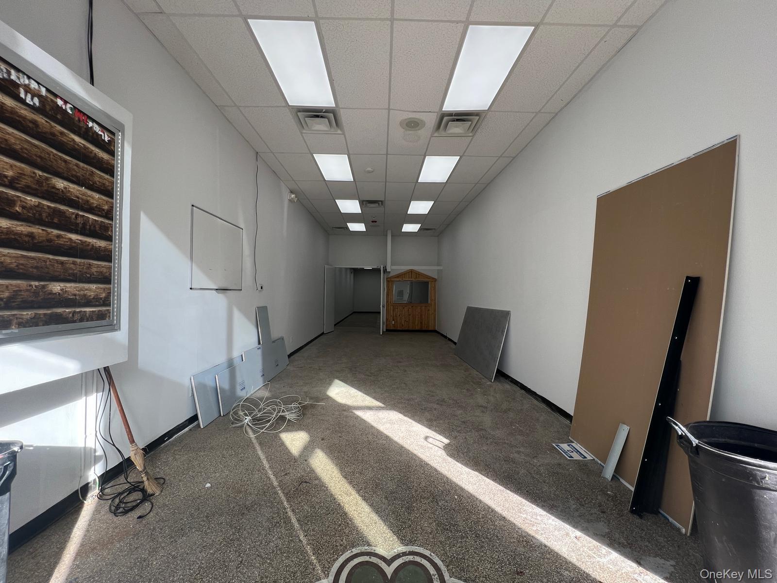 411 Jericho Turnpike New Hyde Park New Hyde Park, NY 11040