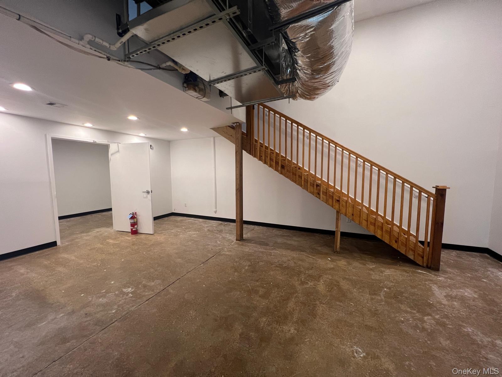 411 Jericho Turnpike New Hyde Park New Hyde Park, NY 11040