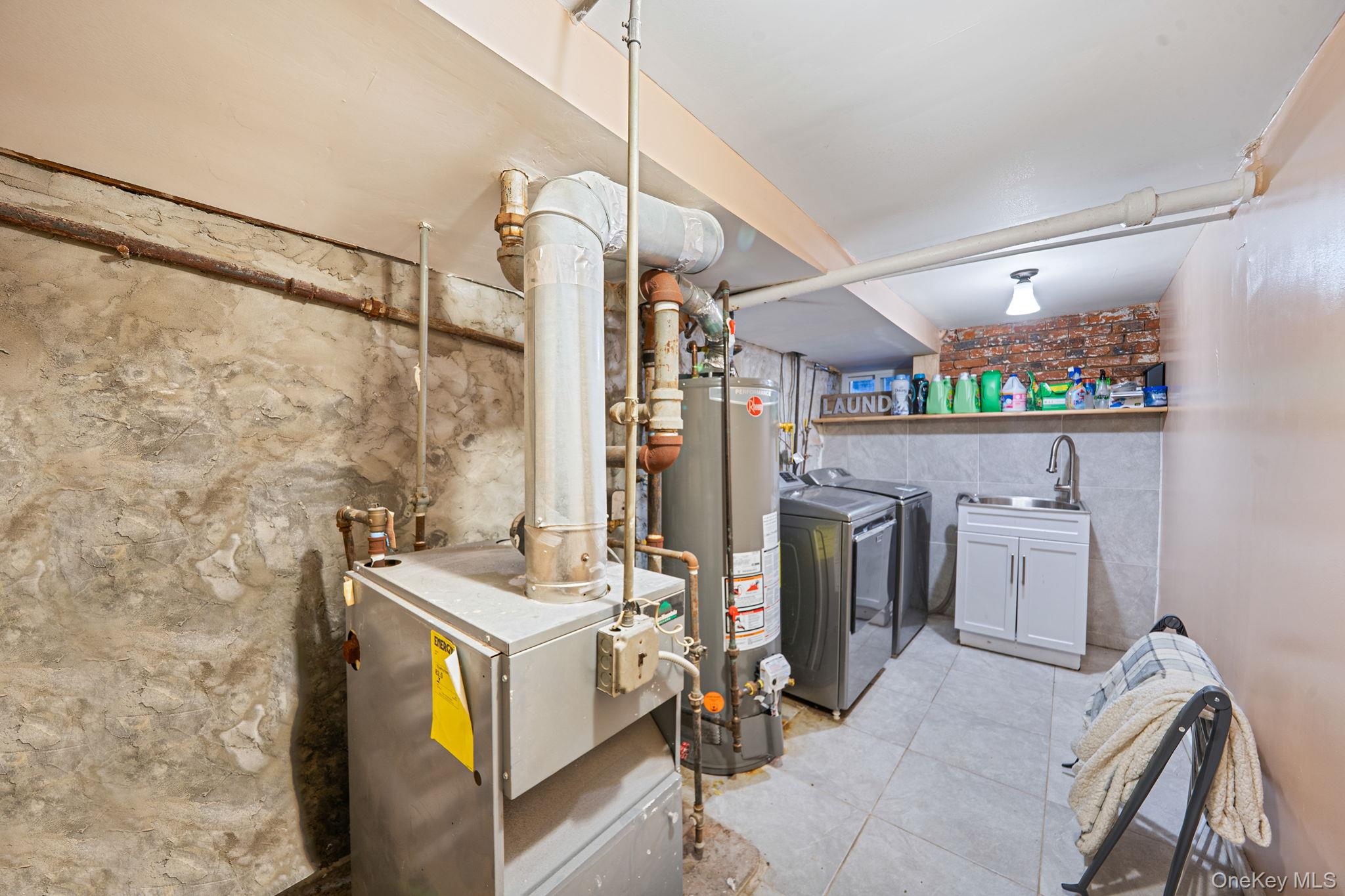 37 Grant Avenue Brooklyn, NY 11208