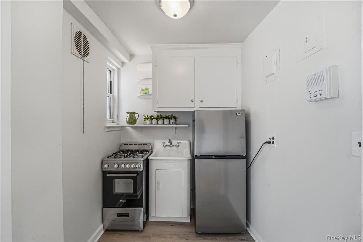 30-11 Parsons Boulevard 2-T Flushing Flushing, NY 11354