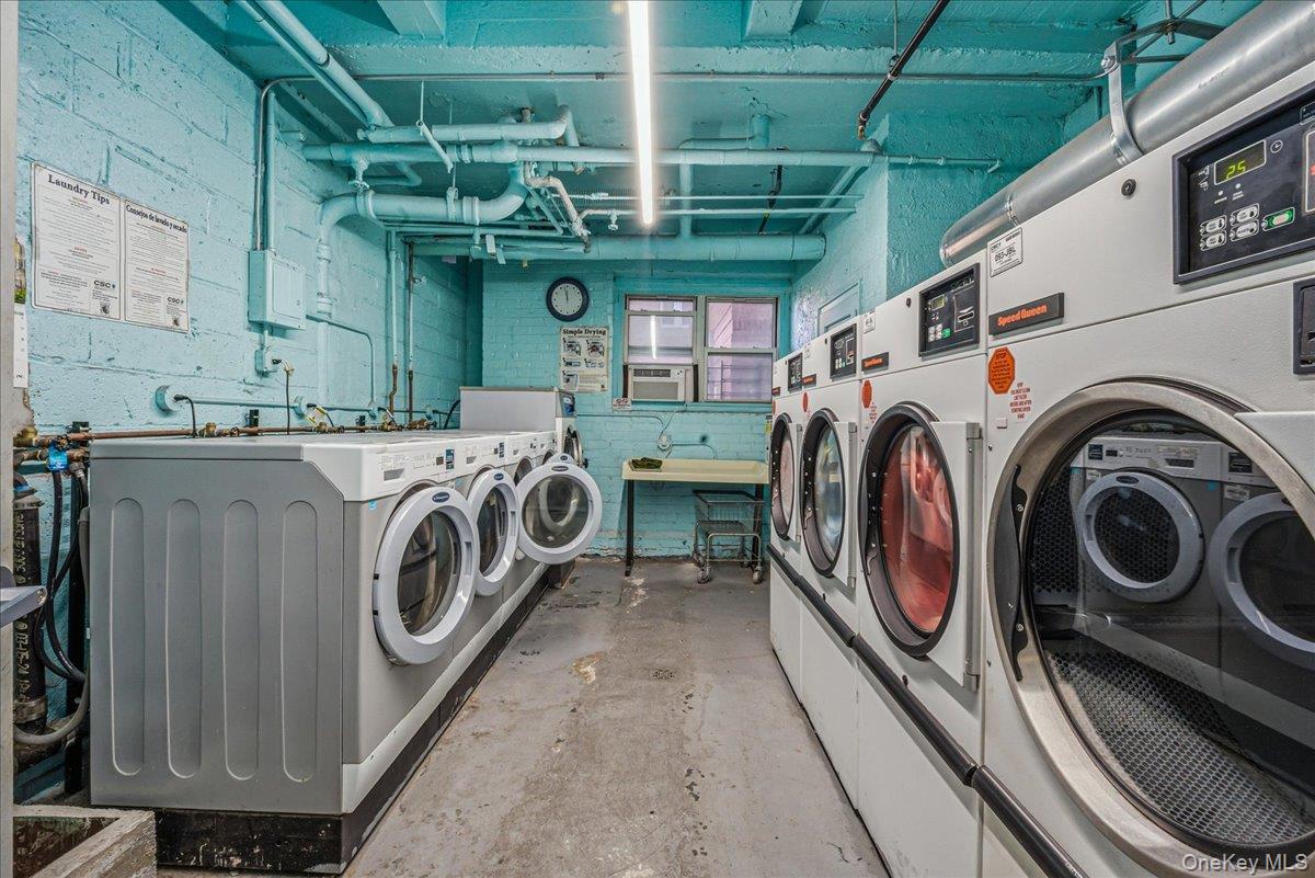 30-11 Parsons Boulevard 2-T Flushing Flushing, NY 11354