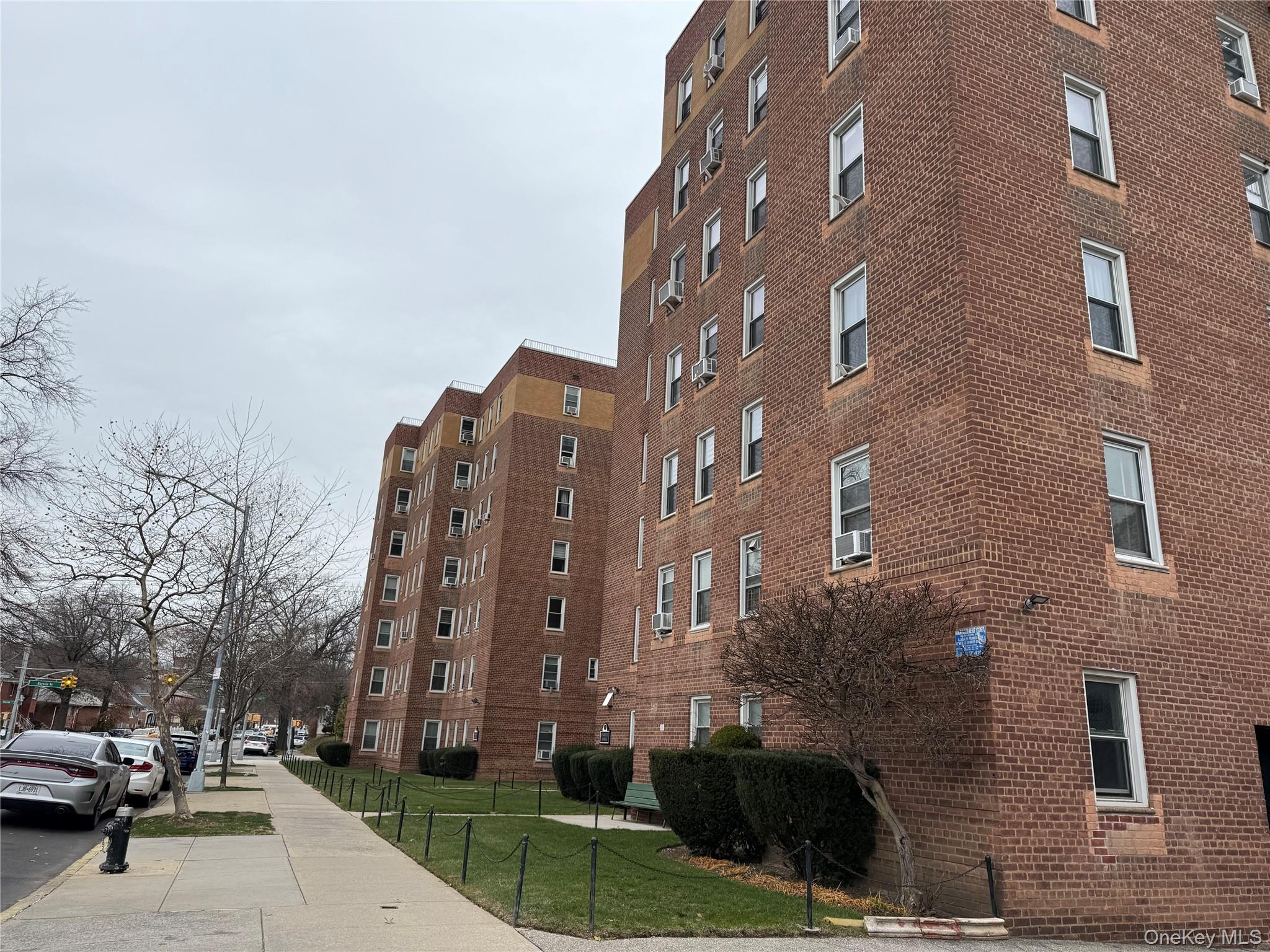 30-11 Parsons Boulevard 2-T Flushing Flushing, NY 11354