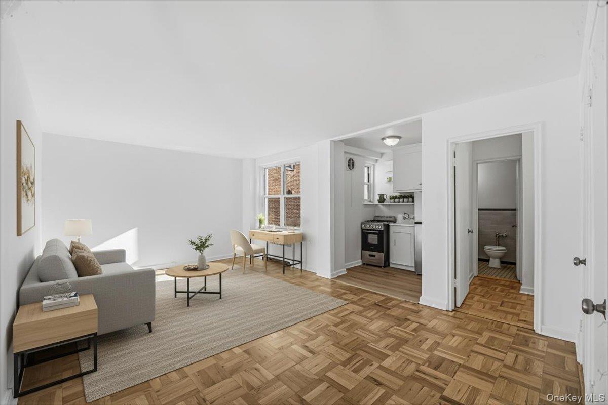 30-11 Parsons Boulevard 2-T Flushing Flushing, NY 11354