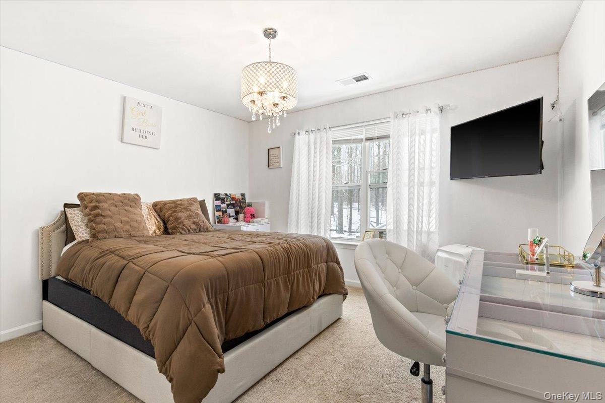 17 Woodrose Court Out of NYC Middletown, NY 10940