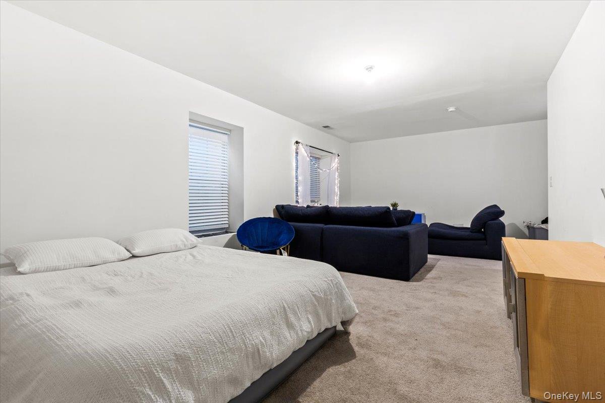 17 Woodrose Court Out of NYC Middletown, NY 10940