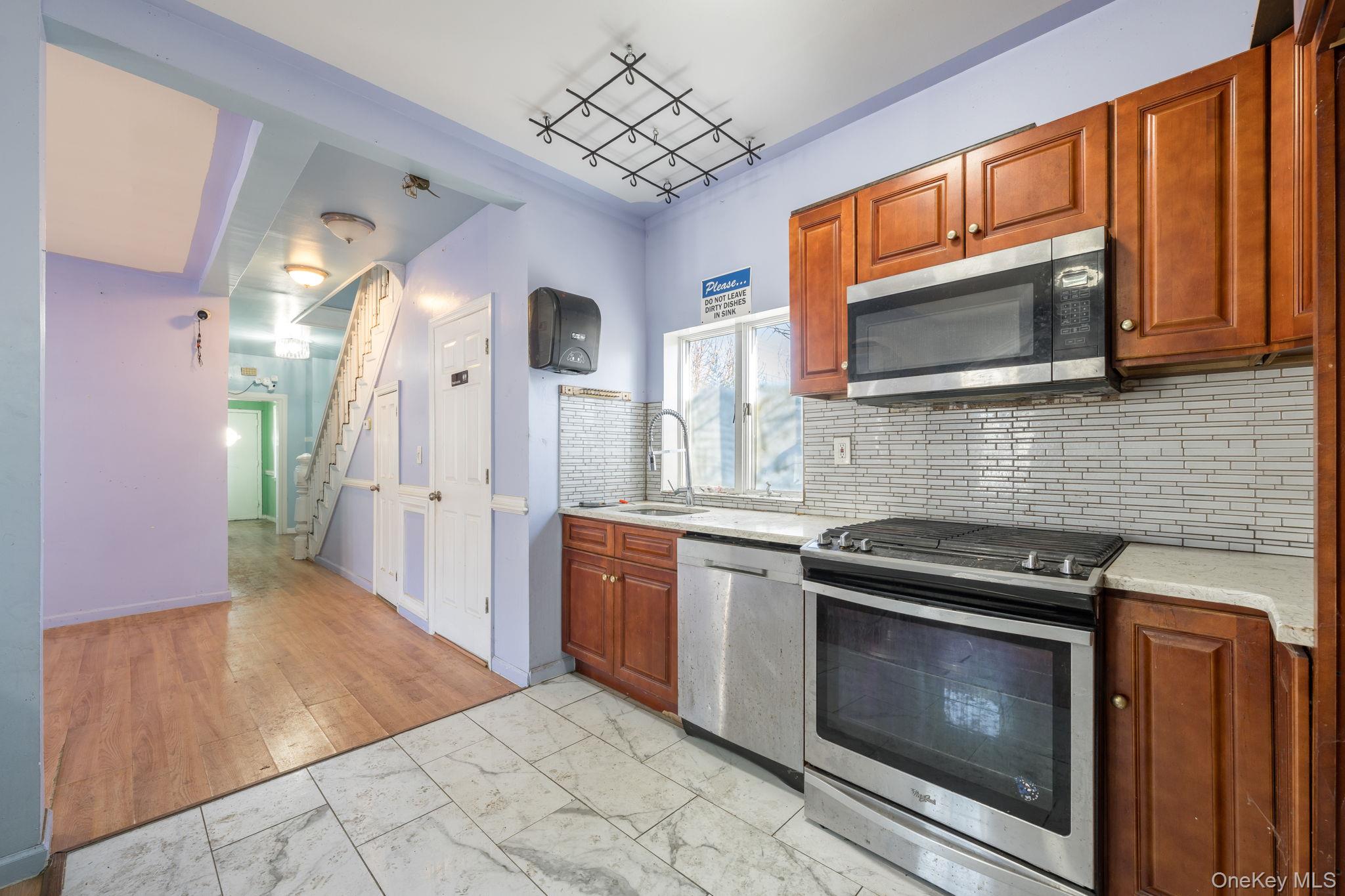 2214 Hermany Avenue Bronx, NY 10473