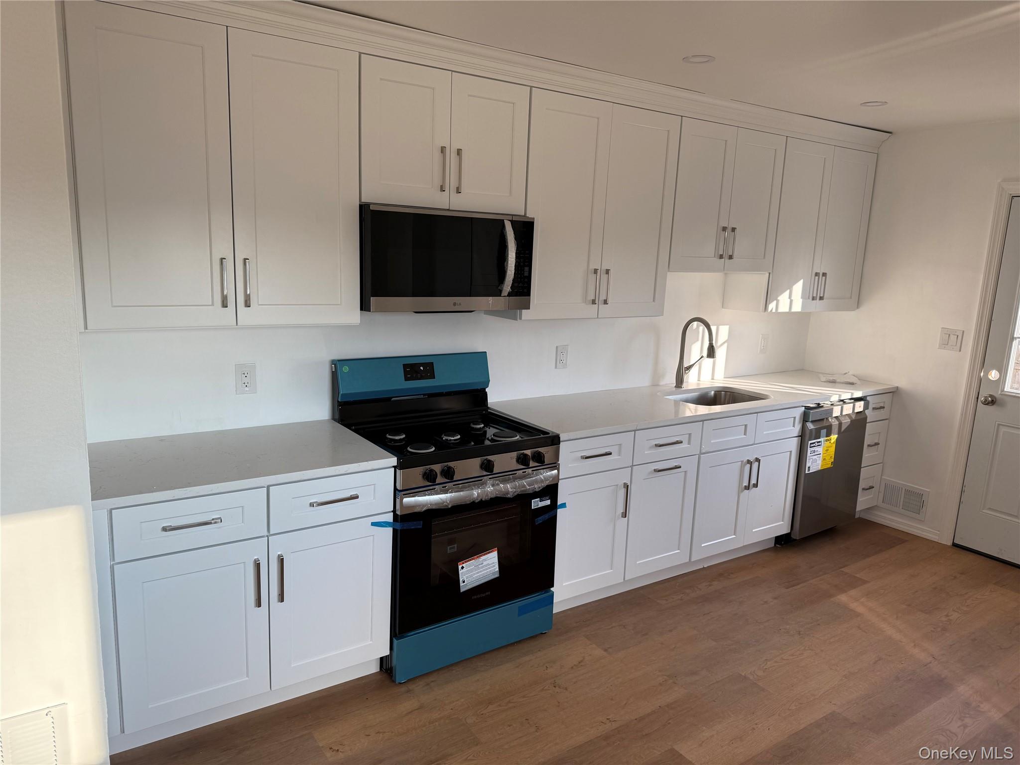 233 West 12th Street Deer Park Deer Park, NY 11729