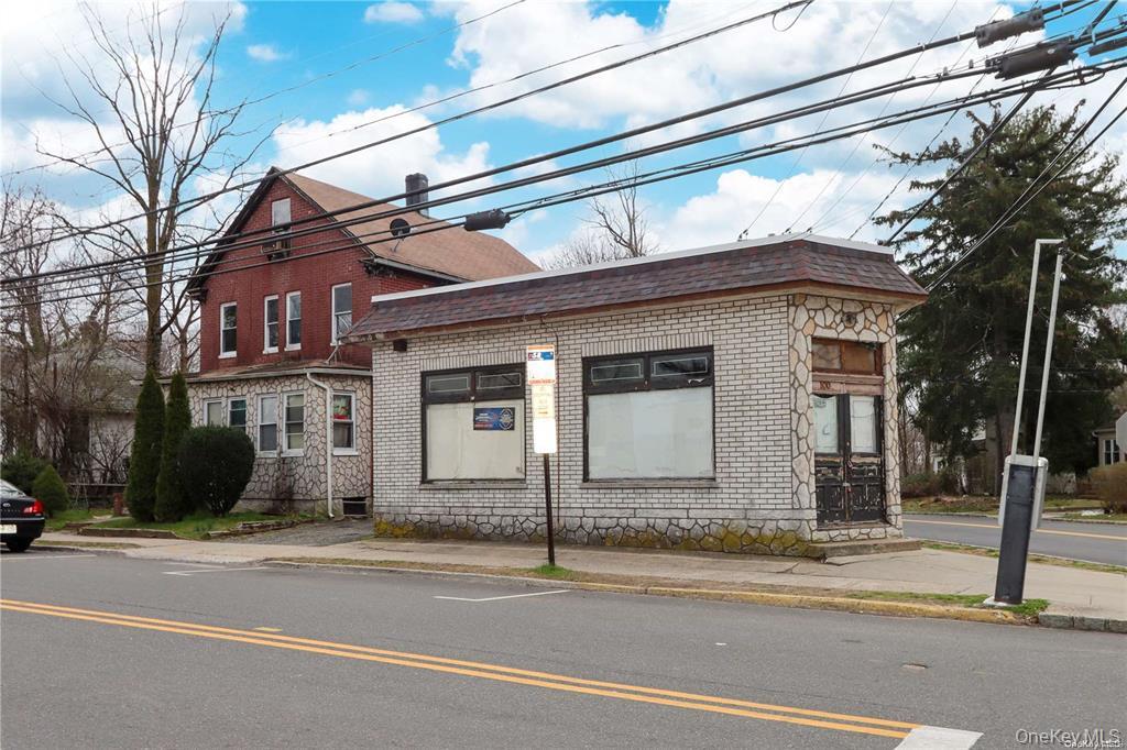 100 Steamboat Road Great Neck Great Neck, NY 11024