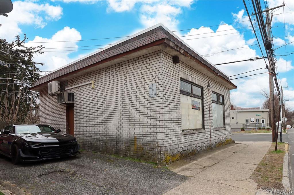 100 Steamboat Road Great Neck Great Neck, NY 11024