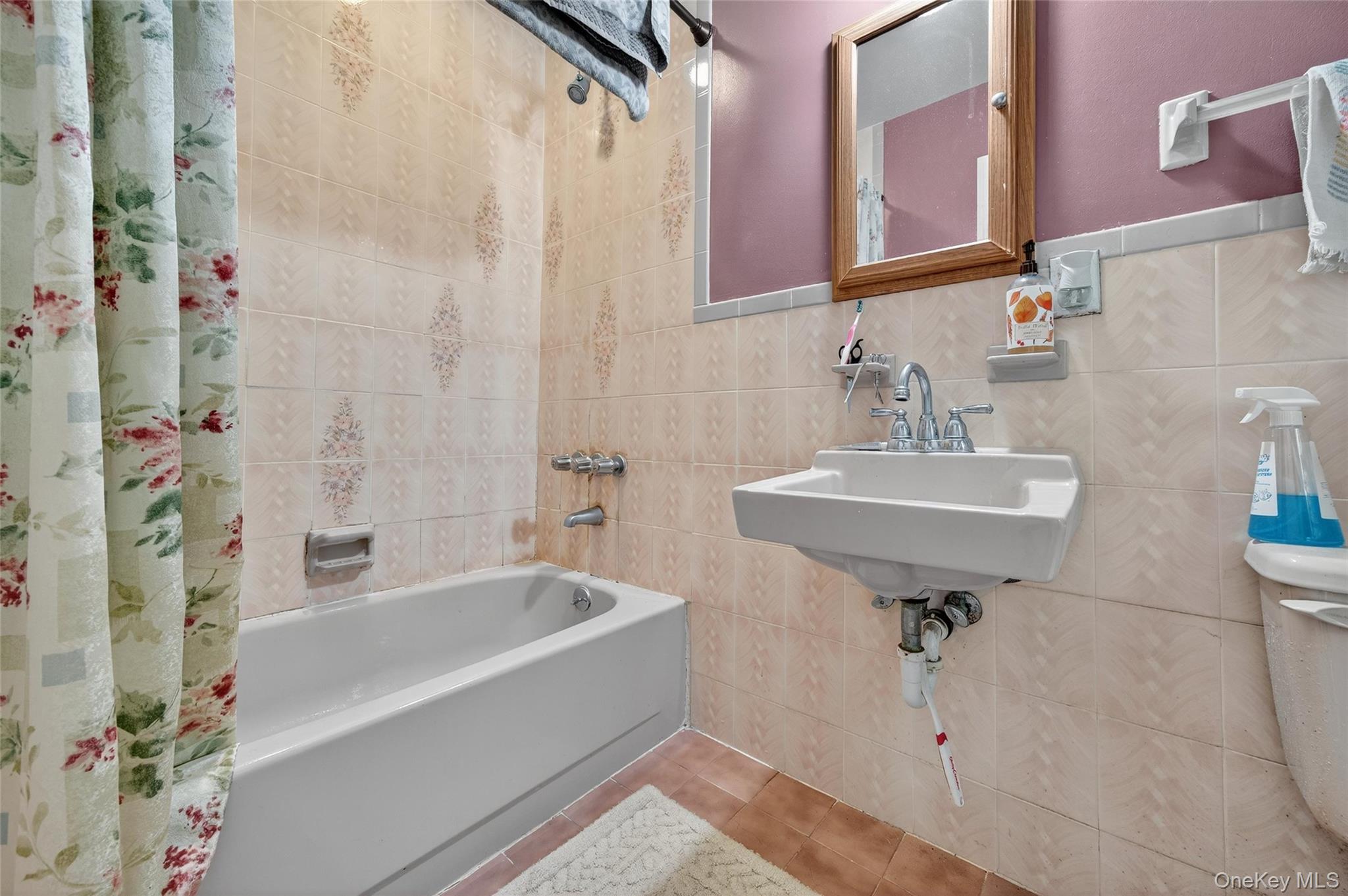 72 Peddler Hill Road Out of NYC Monroe, NY 10950