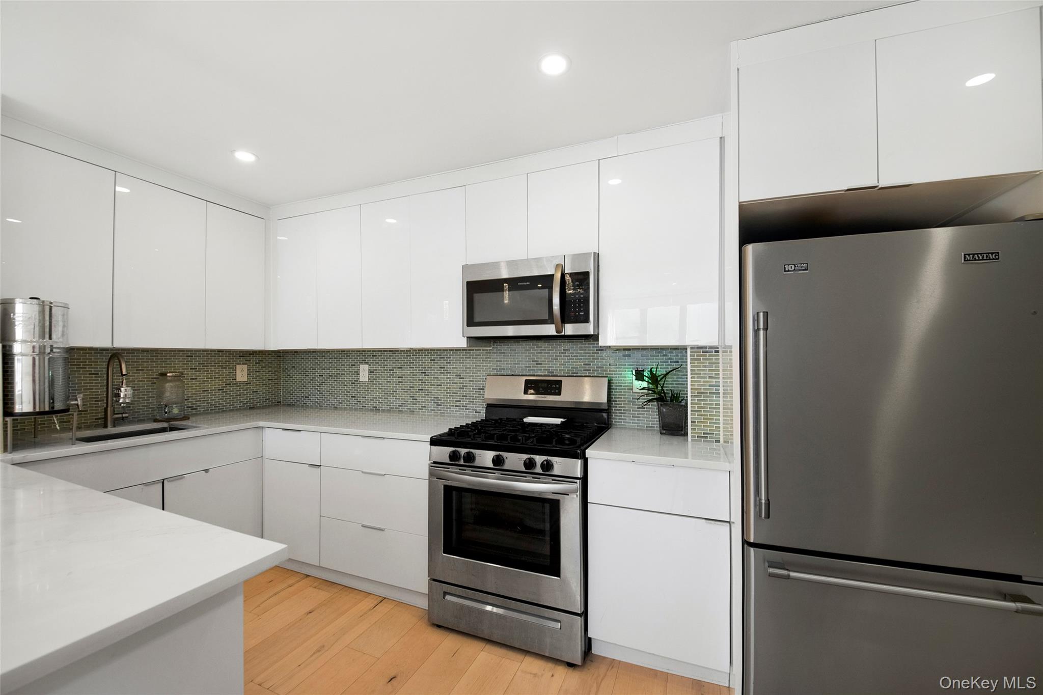 301 Cathedral Parkway 3-M New York , NY 10026