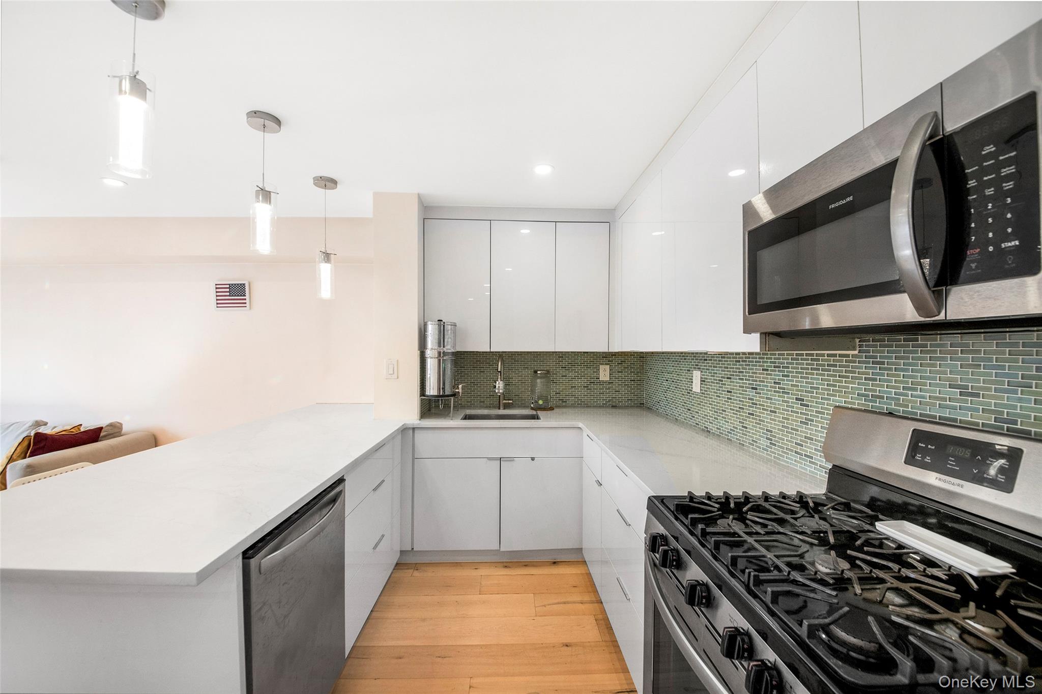 301 Cathedral Parkway 3-M New York , NY 10026