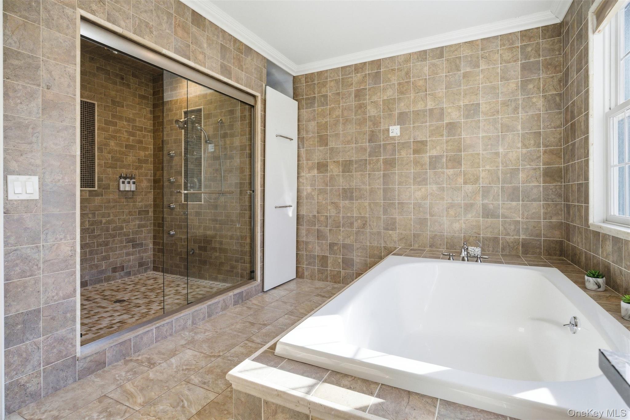 33A Newtown Road Hampton Bays Hampton Bays, NY 11946