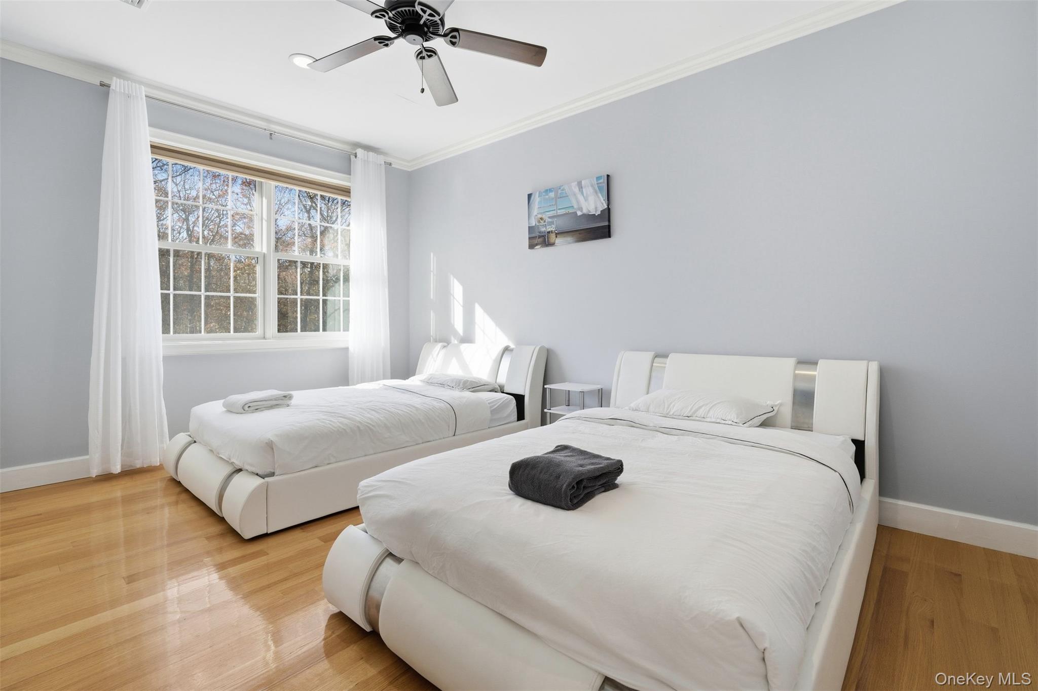 33A Newtown Road Hampton Bays Hampton Bays, NY 11946